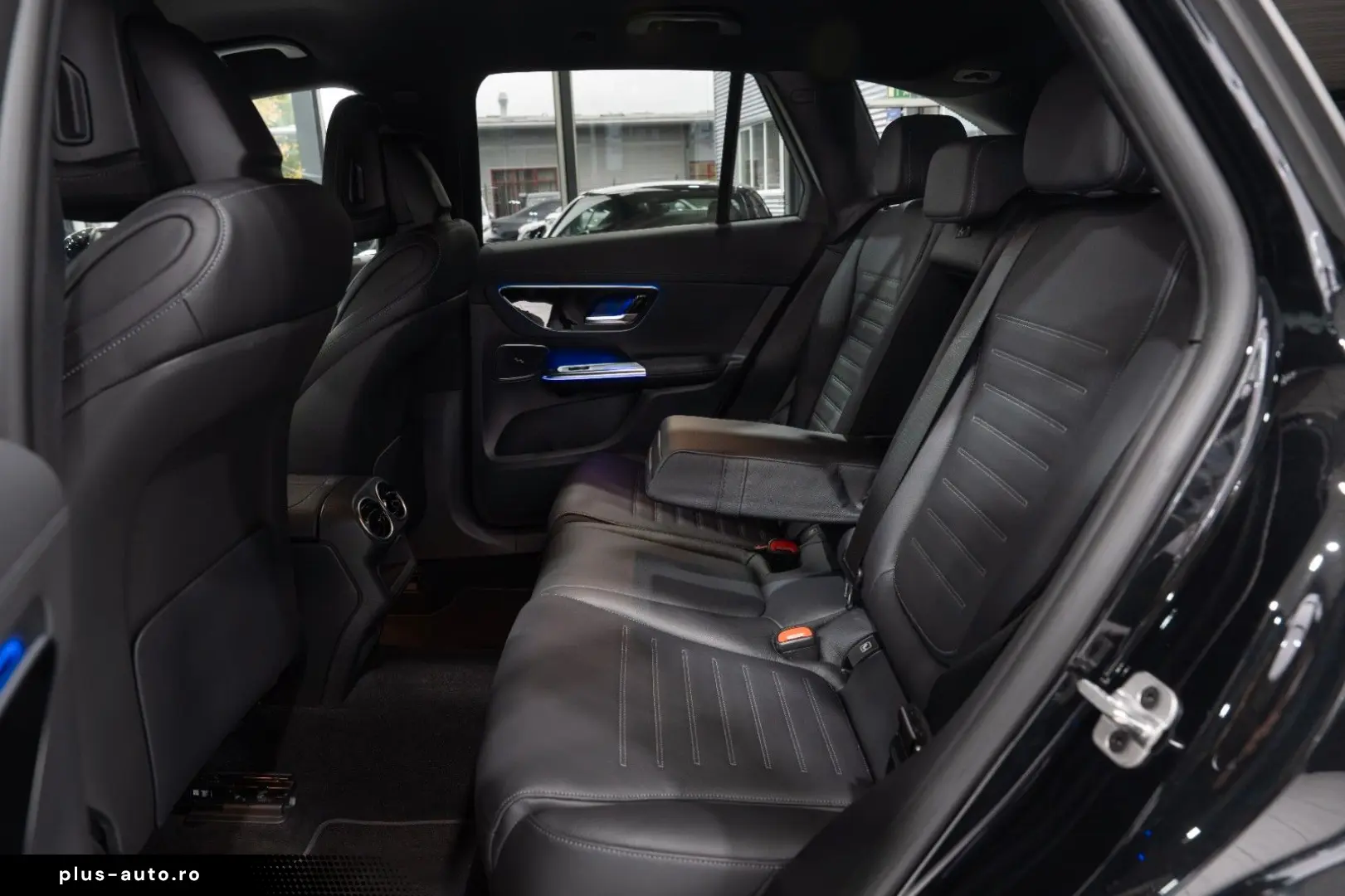 GLC 300 e 4M AMG-LINE NIGHT SOUND-SYS LEDER 360