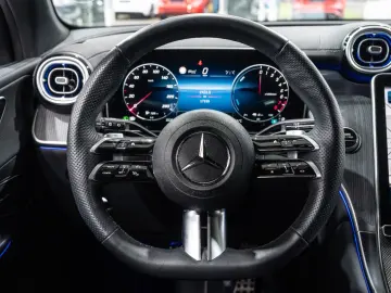 GLC 300 e 4M AMG-LINE NIGHT SOUND-SYS LEDER 360