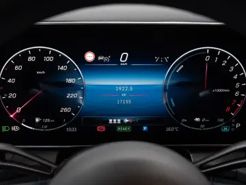 GLC 300 e 4M AMG-LINE NIGHT SOUND-SYS LEDER 360