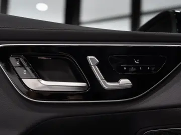 GLC 300 e 4M AMG-LINE NIGHT SOUND-SYS LEDER 360