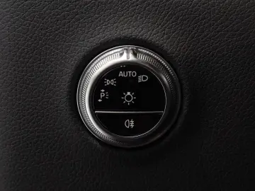 GLC 300 e 4M AMG-LINE NIGHT SOUND-SYS LEDER 360