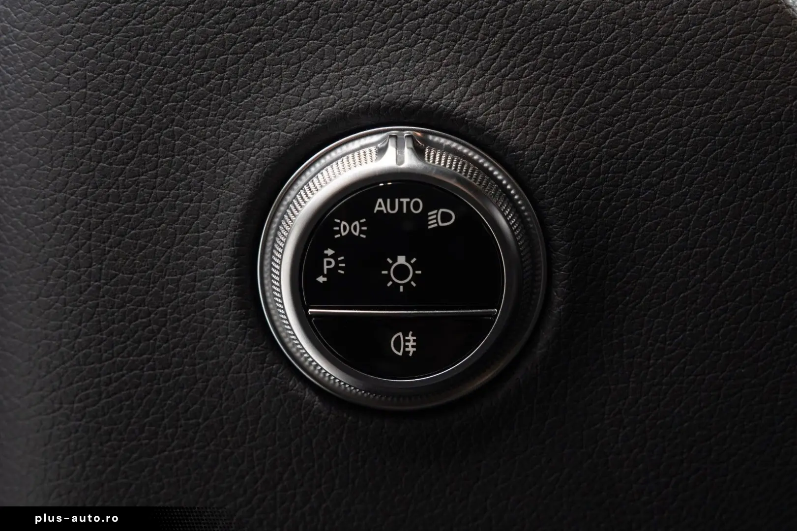 GLC 300 e 4M AMG-LINE NIGHT SOUND-SYS LEDER 360