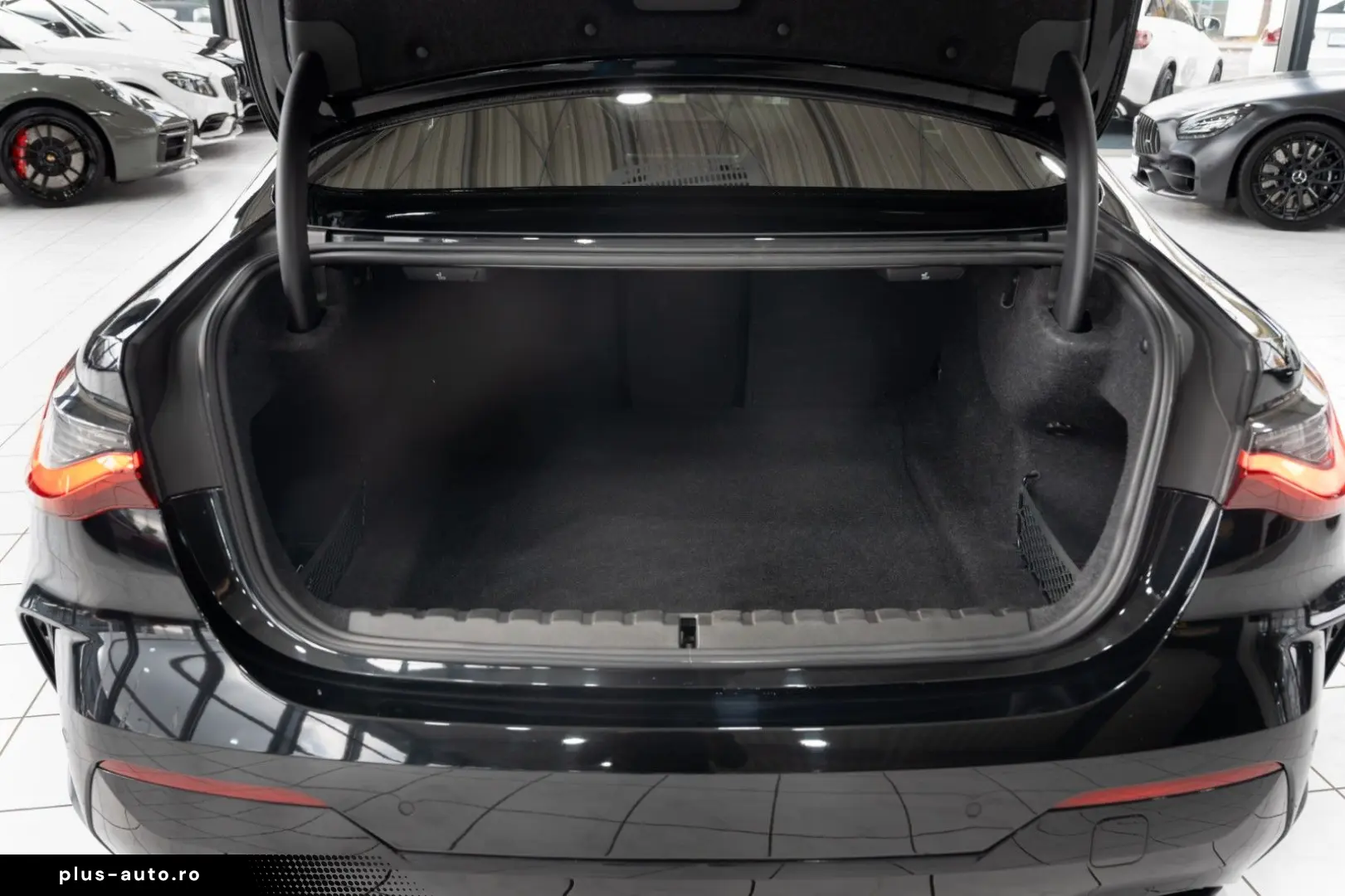 M440 d xDrive Coupe CARBON H K INDIVIDUAL LEDER