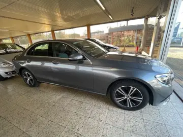 E 220 E Limousine E 220 d
