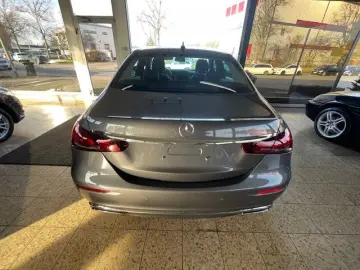 E 220 E Limousine E 220 d