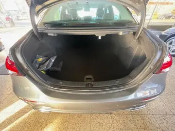 E 220 E Limousine E 220 d