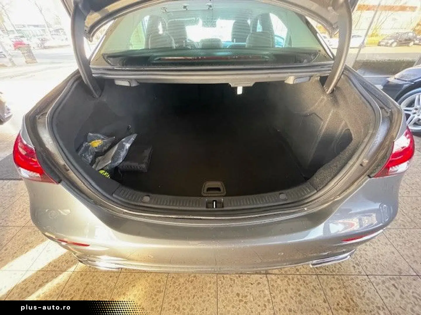 E 220 E Limousine E 220 d