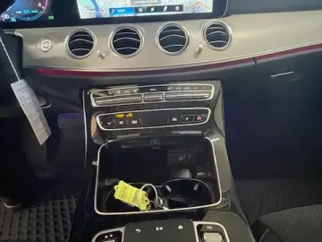 E 220 E Limousine E 220 d