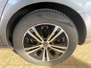 E 220 E Limousine E 220 d