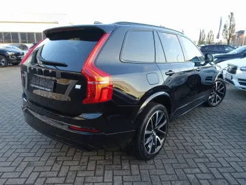 XC90 Recharge T8 AWD Ultimate Dark FourC AHK H&K