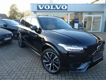 XC90 Recharge T8 AWD Ultimate Dark FourC AHK H&K