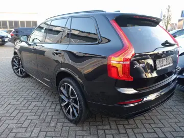 XC90 Recharge T8 AWD Ultimate Dark FourC AHK H&K
