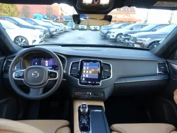 XC90 Recharge T8 AWD Ultimate Dark FourC AHK H&K