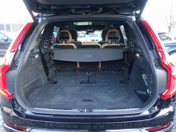 XC90 Recharge T8 AWD Ultimate Dark FourC AHK H&K