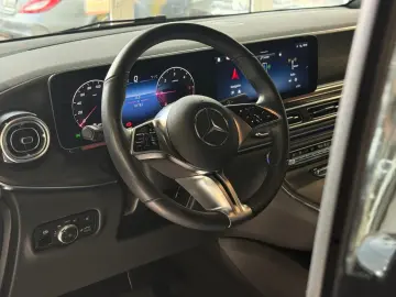 V 300 d AVANTGARDE extralang StHzg 2xEl-Türen