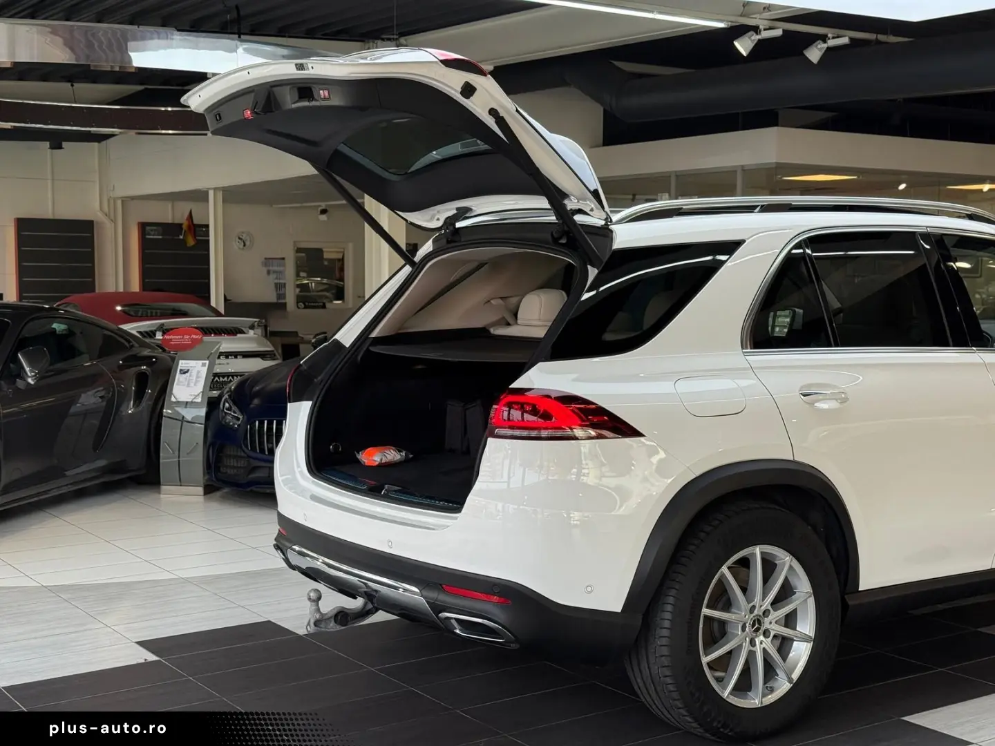 GLE 350 e 4M Pano HuD Keyless Massage AHK 360