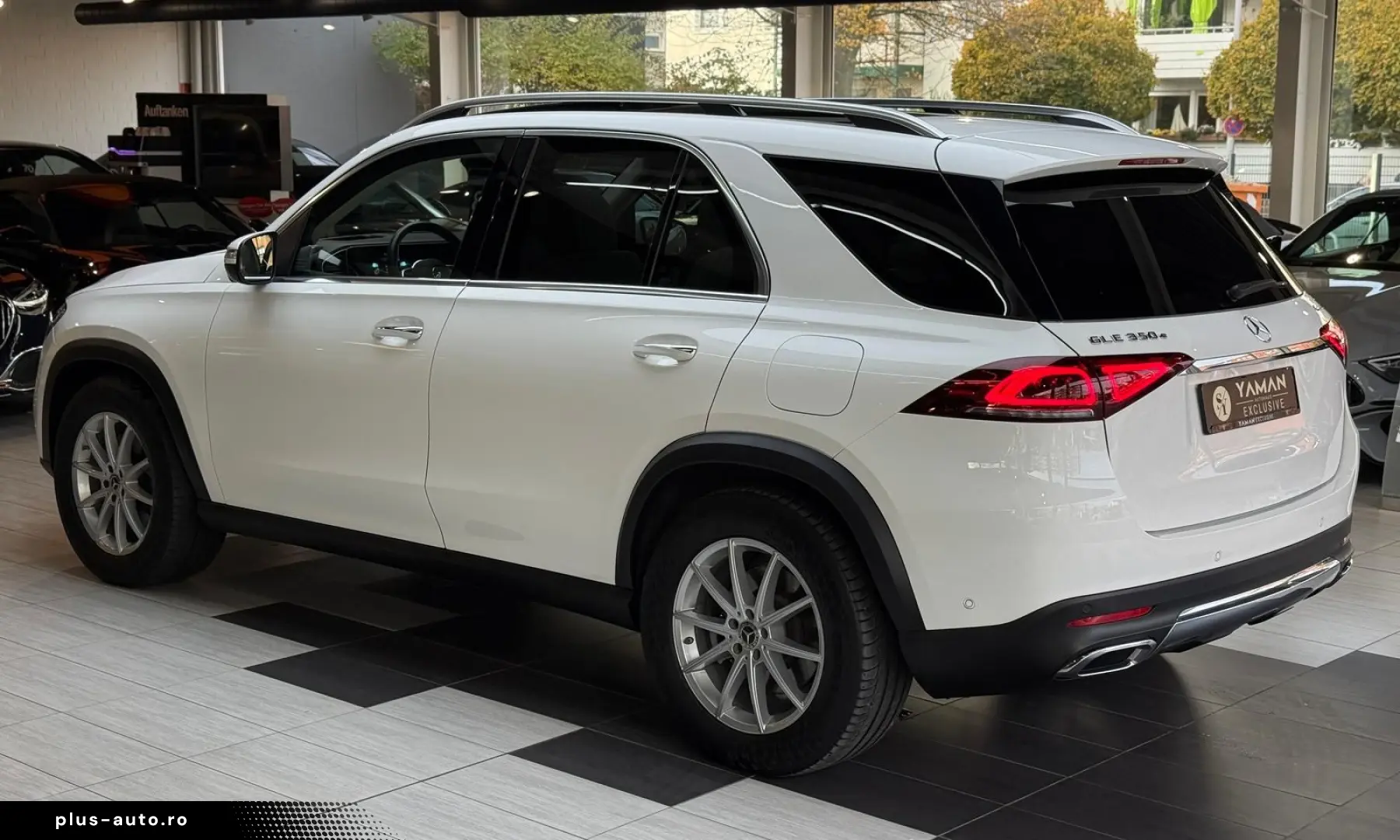 GLE 350 e 4M Pano HuD Keyless Massage AHK 360