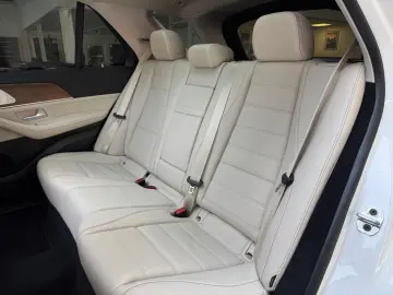 GLE 350 e 4M Pano HuD Keyless Massage AHK 360