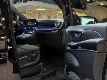 V 250 d STYLE AMG-Line lang Pano Tisch 7-Sitz