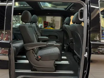 V 250 d STYLE AMG-Line lang Pano Tisch 7-Sitz