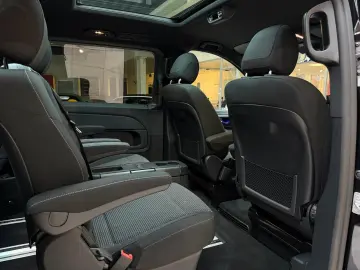 V 250 d STYLE AMG-Line lang Pano Tisch 7-Sitz