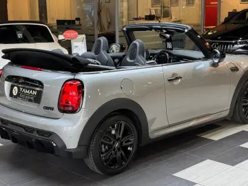 Cooper Cabrio John Cooper Works Trim Head-Up H&K