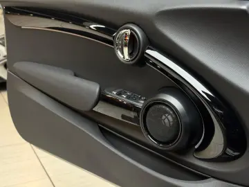 Cooper Cabrio John Cooper Works Trim Head-Up H&K