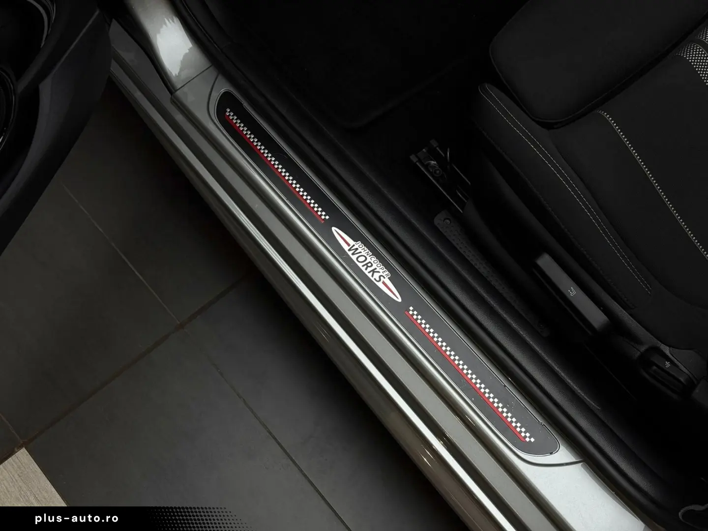 Cooper Cabrio John Cooper Works Trim Head-Up H&K