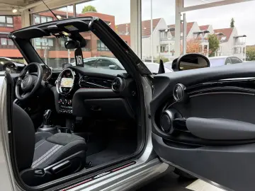 Cooper Cabrio John Cooper Works Trim Head-Up H&K