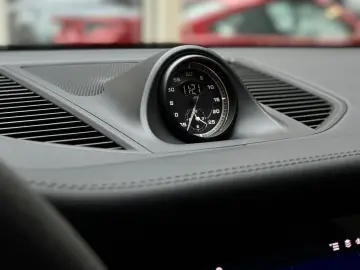 Macan GTS Sport-Chrono Luft Keyl Pano AHK 21