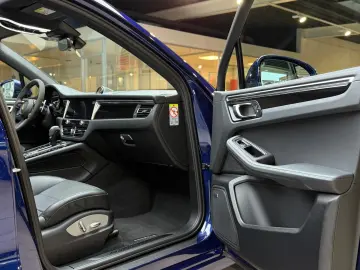 Macan GTS Sport-Chrono Luft Keyl Pano AHK 21