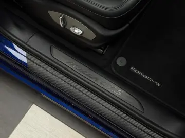 Macan GTS Sport-Chrono Luft Keyl Pano AHK 21