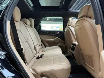 Cayenne E-Hybrid Panorama Head-Up Luftf 360