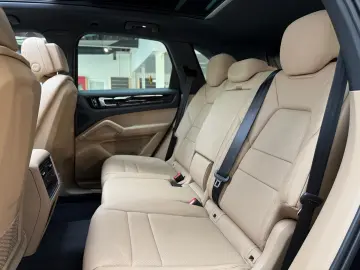 Cayenne E-Hybrid Panorama Head-Up Luftf 360