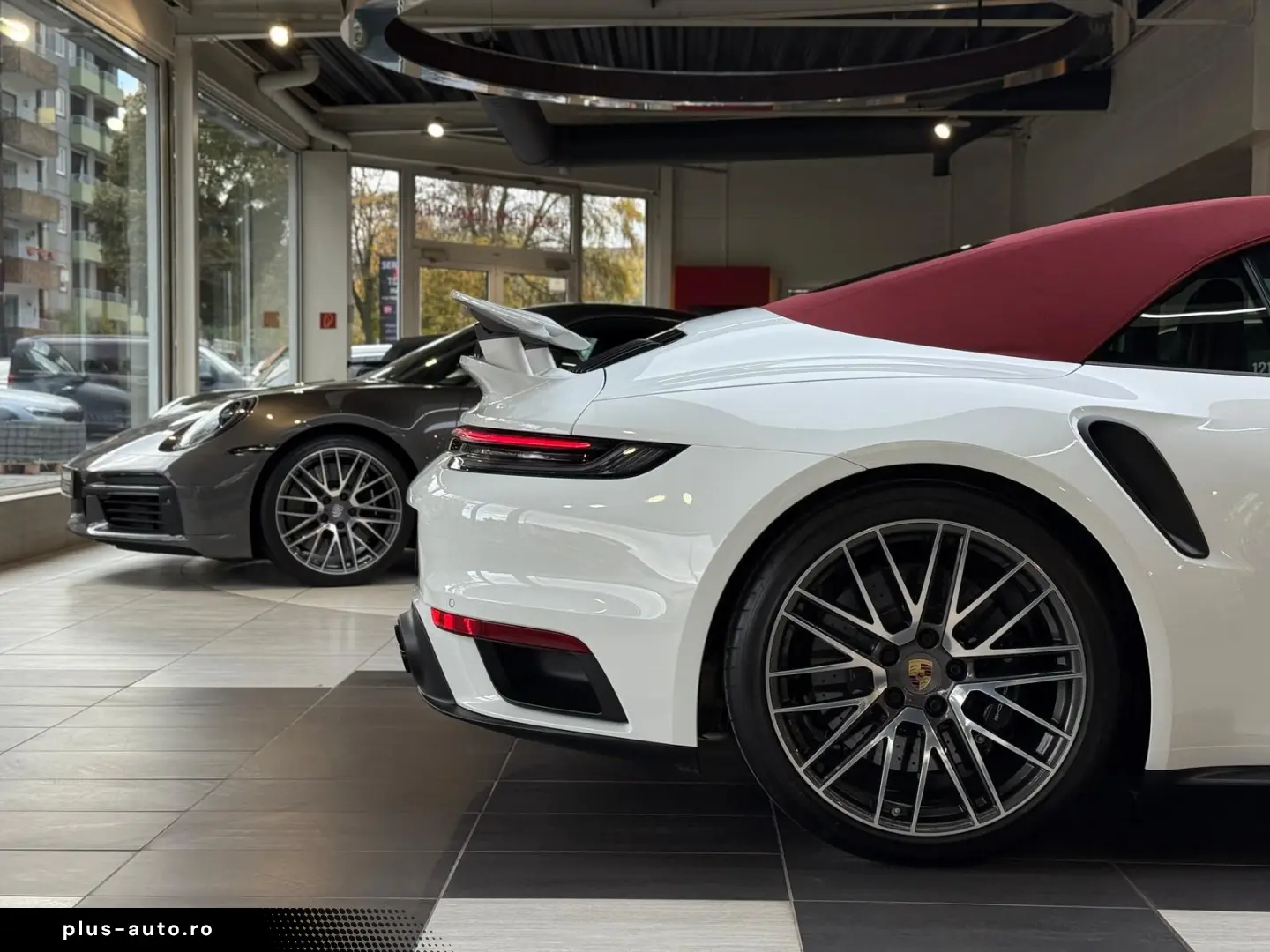 911 Turbo S Cabriolet InnoDrive Carbon Lift