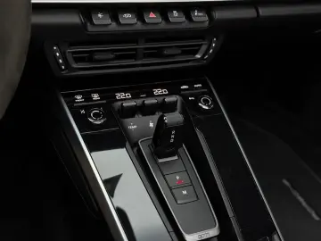 911 Turbo S Cabriolet InnoDrive Carbon Lift