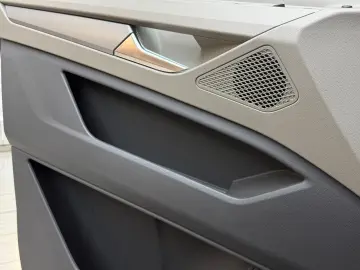 T7 Multivan  1.5 16V TSI DSG Kamera 7-Sitzer