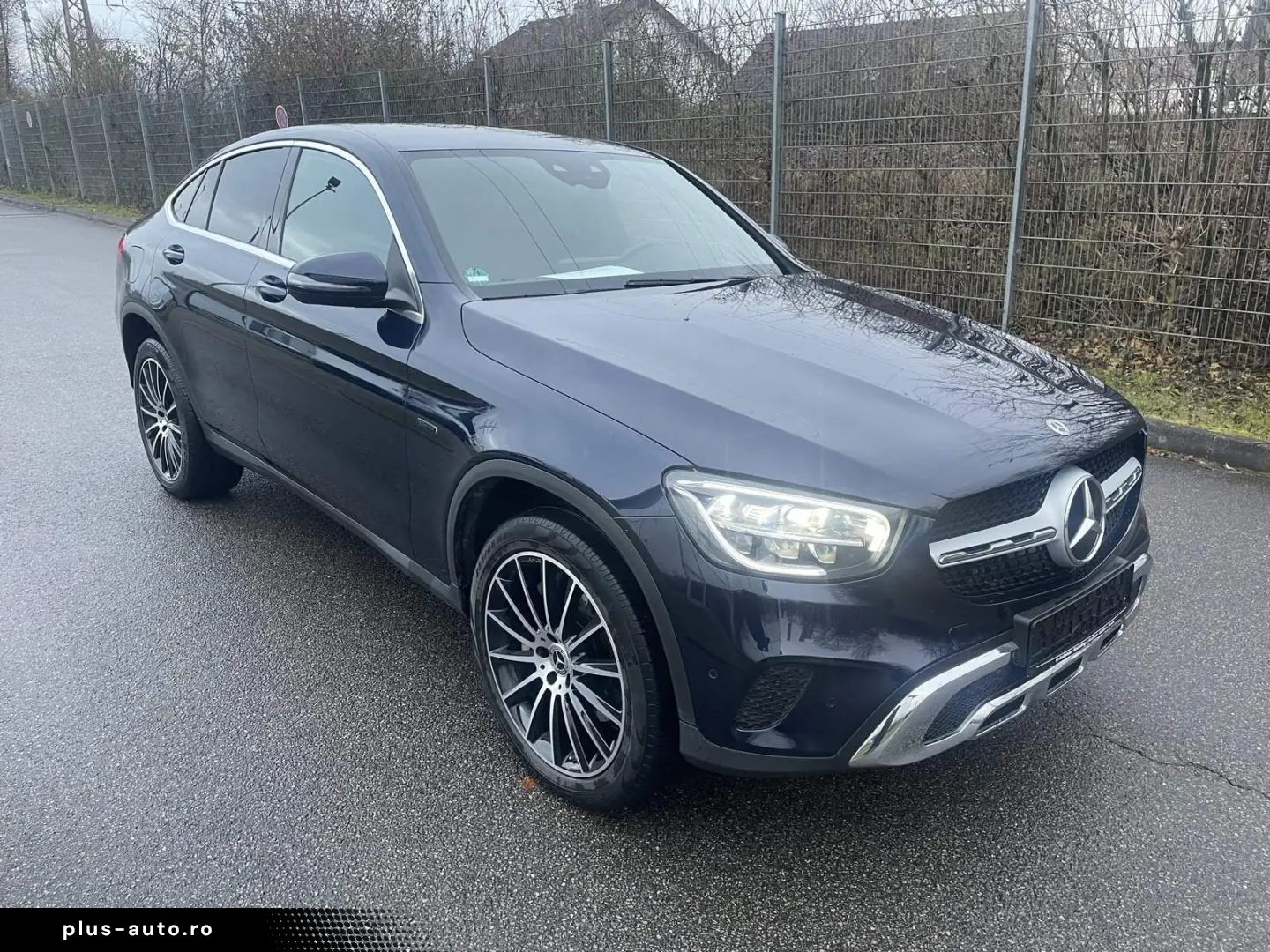 GLC 300 e 4M Coupe EXCLUSIVE HUD Kamera Distron