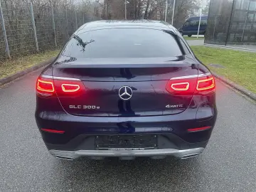 GLC 300 e 4M Coupe EXCLUSIVE HUD Kamera Distron