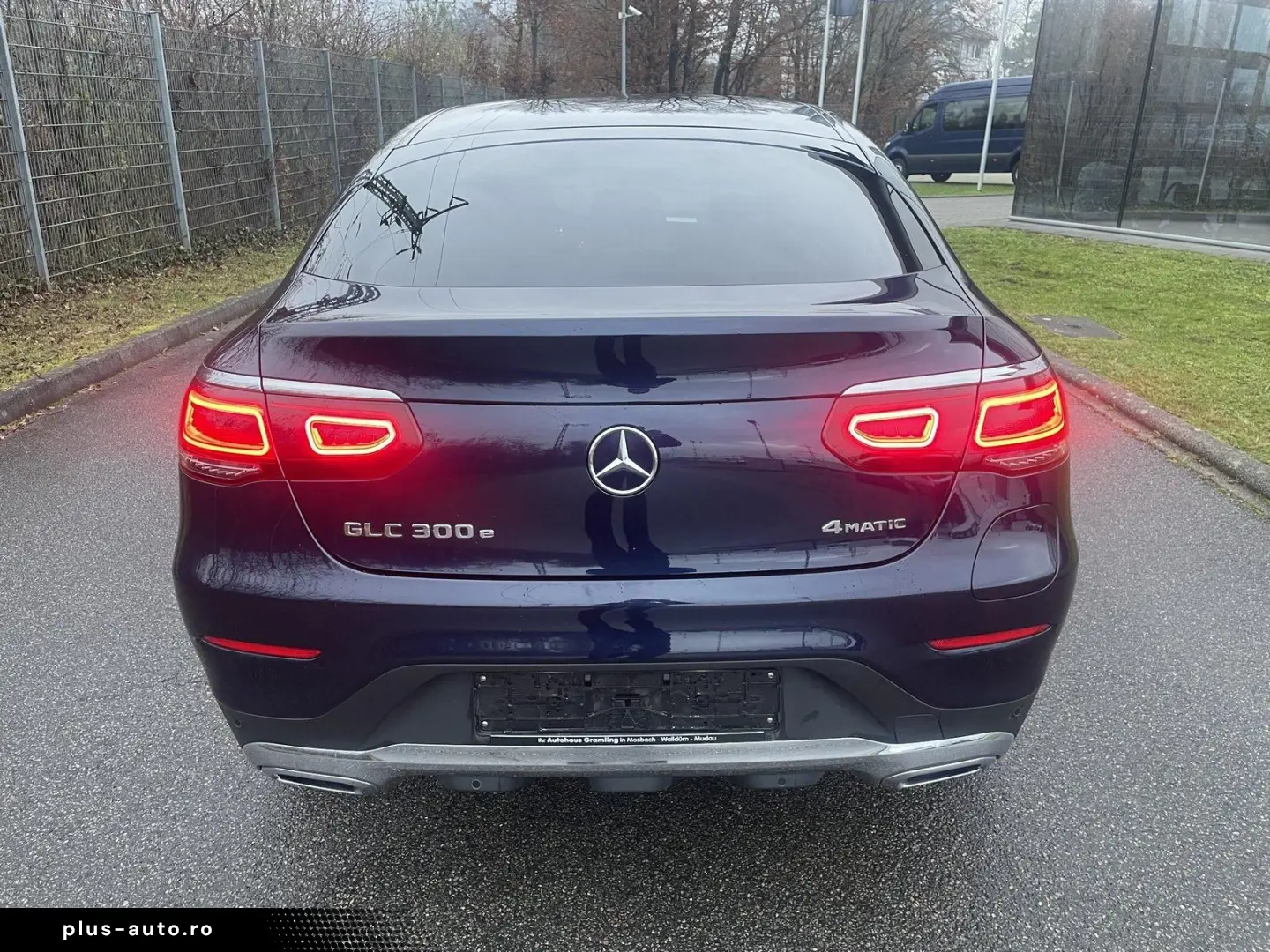 GLC 300 e 4M Coupe EXCLUSIVE HUD Kamera Distron