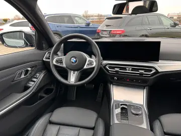 320d Tour. xDrive M-Sport Pano AHK H&K DrivA.Pro