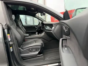 AUDI SQ8 4.0 TFSI quattro