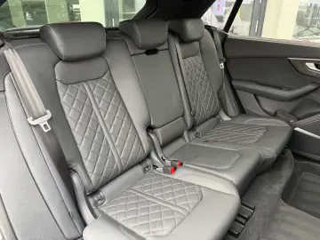 AUDI SQ8 4.0 TFSI quattro