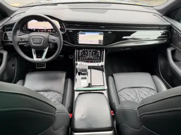 AUDI SQ8 4.0 TFSI quattro