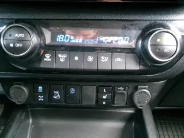 Toyota Hilux Double Cab 204PS Autm. Comfort 4x4 Hardtop