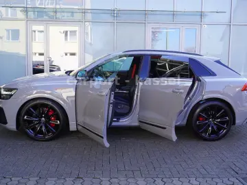 AUDI SQ8 4.0 TFSI quattro