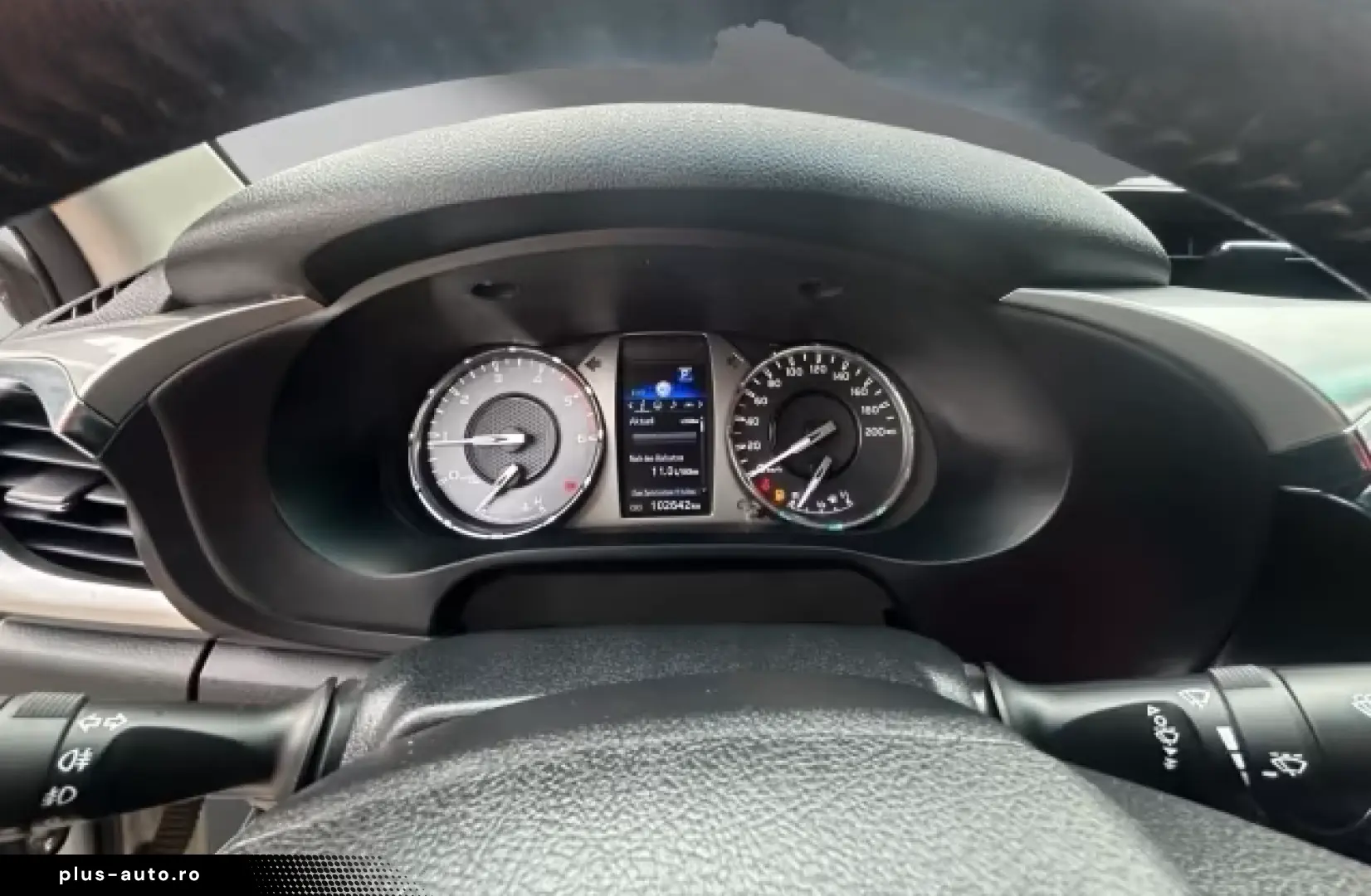 Toyota Hilux Double Cab Comfort 2 8 A utomatik 4x4 Hard