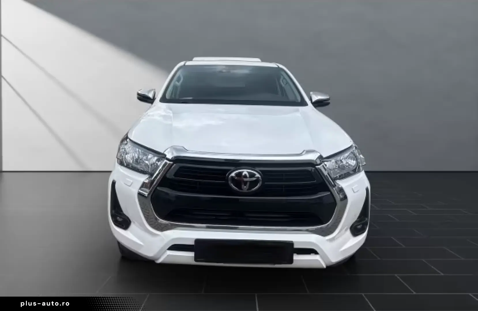 Toyota Hilux Double Cab Comfort 2 8 A utomatik 4x4 Hard