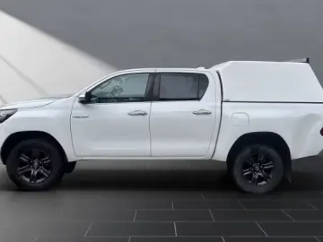 Toyota Hilux Double Cab Comfort 2 8 A utomatik 4x4 Hard