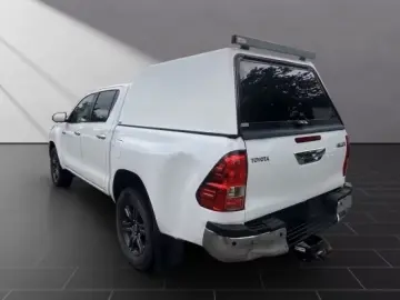 Toyota Hilux Double Cab Comfort 2 8 A utomatik 4x4 Hard